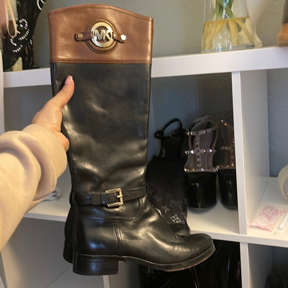 Gently used Michael kors boots size 7